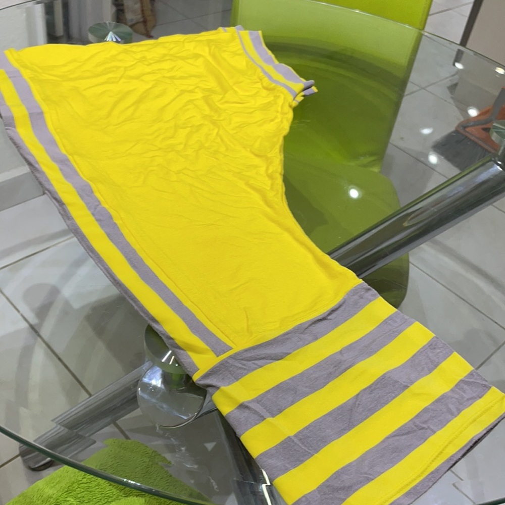 Yellow,gray top - Picture 5 of 5